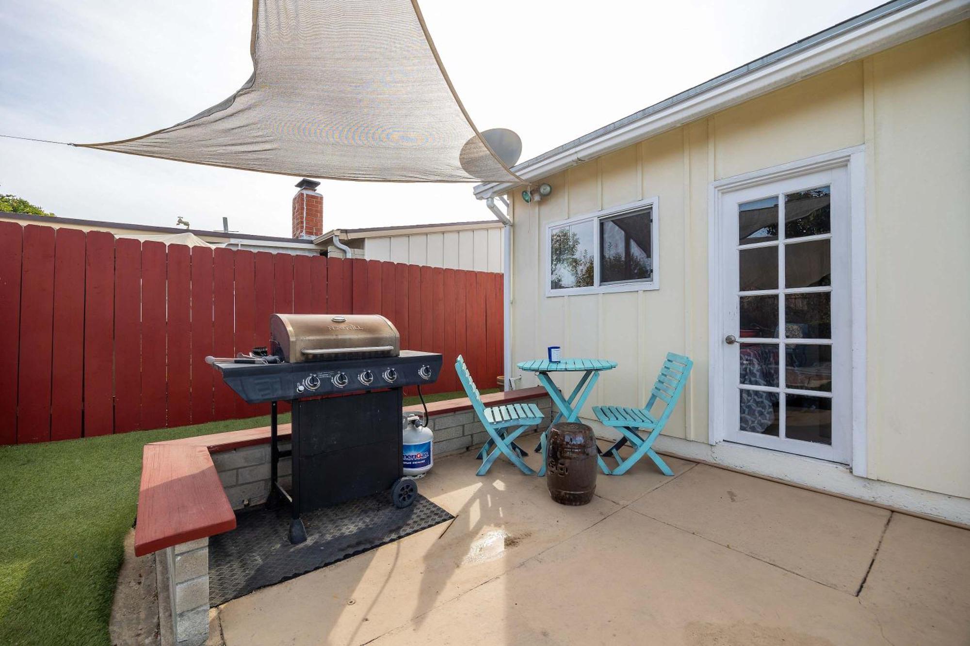 Holiday home Backyard Oasis With Pool And 15 Min To Everything *